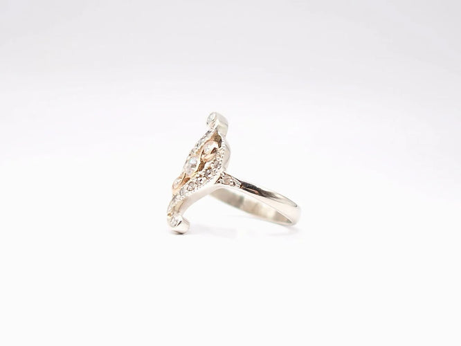 Bague 58 Bague Art nouveau en or jaune et or blanc 18 carats 58 Facettes 230