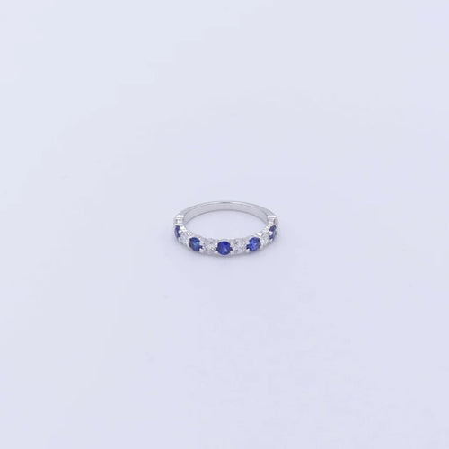Bague 53 Demi-alliance - Bague en or blanc 18 ct, saphirs et diamants 58 Facettes 3218