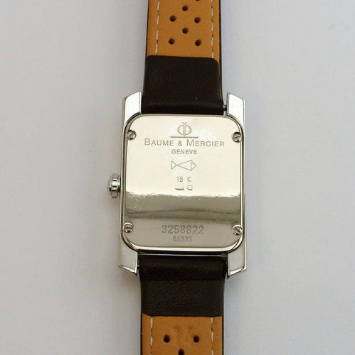 Montre Baume & Mercier Hampton Milleis - Montre en or blanc 18 carats sertie de diamants 58 Facettes