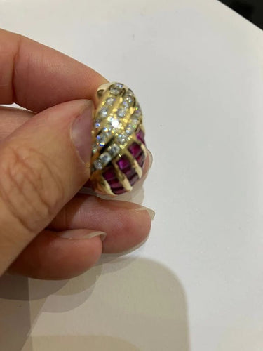 Bague 57 Bague en or jaune 750 avec rubis et diamants 58 Facettes