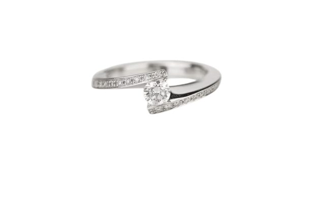 Bague 48 Bague entrelacée en or blanc 18K sertie de diamants 58 Facettes