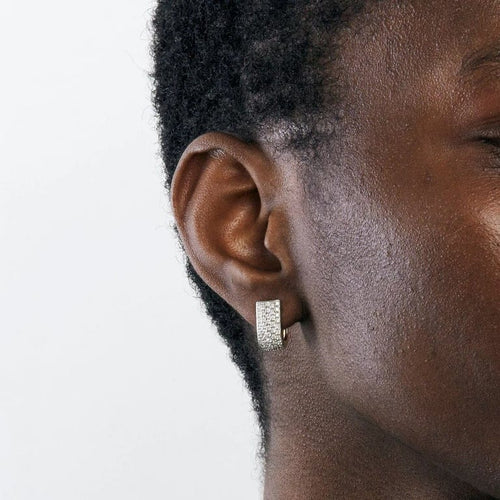 Boucles d'oreilles Boucles d’oreilles bicolores en or jaune et or blanc avec diamants 58 Facettes