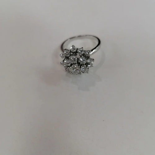 Bague 54 Bague choux en or blanc 750/000 et diamants 1,62 ct 58 Facettes