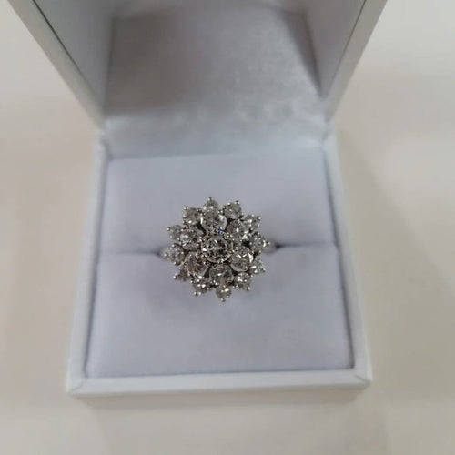Bague 54 Bague choux en or blanc 750/000 et diamants 1,62 ct 58 Facettes