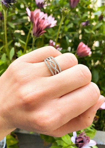 Bague 55 Bague bandeau ajourée en or gris 18 carats et diamants 58 Facettes