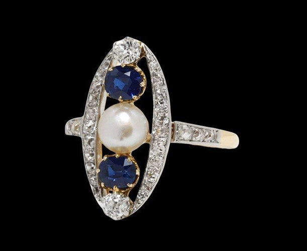 Bague 55 Bague marquise Belle Époque en or et platine, diamants, saphirs et perle fine 58 Facettes