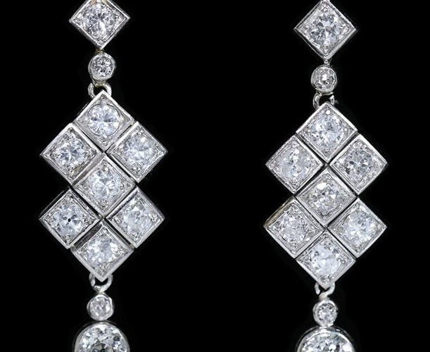 Boucles d'oreilles Art Déco - Boucles d’oreilles pendantes en platine, diamants et perles fines 58 Facettes