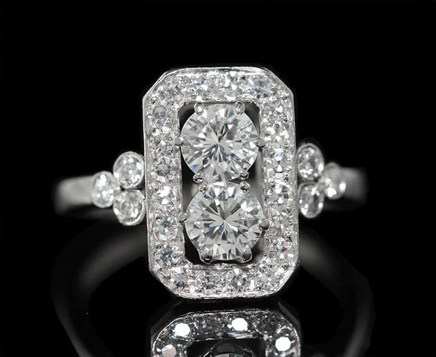 Bague 53 Bague Art déco en platine et diamants, vers 1920 58 Facettes