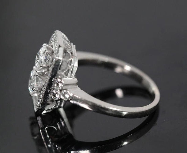Bague 53 Bague Art déco en platine et diamants, vers 1920 58 Facettes