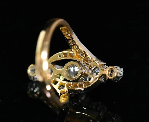 Bague 49 Bague Belle Époque marquise en or, platine et diamants 58 Facettes