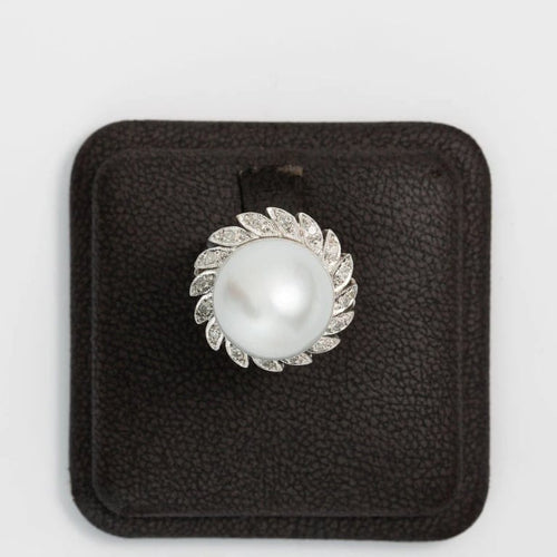 Bague 53 Bague en platine avec diamants et perle de culture 58 Facettes