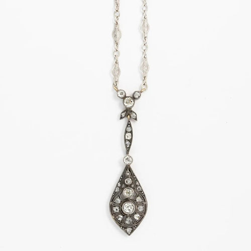 Collier Collier avec pendentif en or blanc 18 carats, argent et diamants 58 Facettes