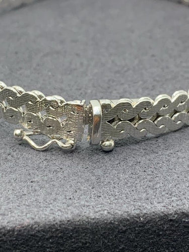 Bracelet Bracelet vintage en or blanc 18 carats et saphirs bleus 58 Facettes