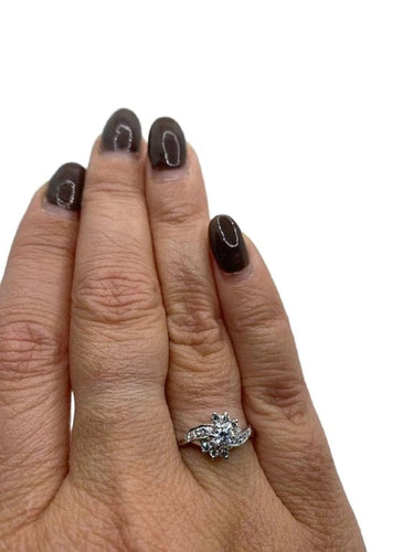 Bague 55 Bague vintage en or blanc 18 ct et diamants 58 Facettes
