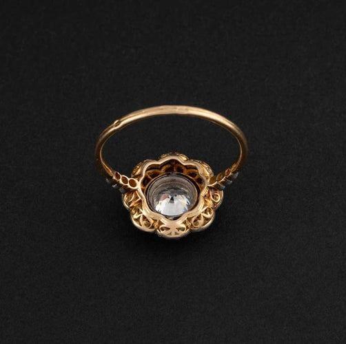 Bague 59 Bague festonnée en or jaune et platine, diamants et rubis 58 Facettes 4417