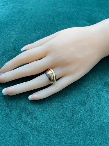 Bague 53 Cartier Trinity Tourbillon - Bague en or blanc, jaune et rose 18 carats 58 Facettes