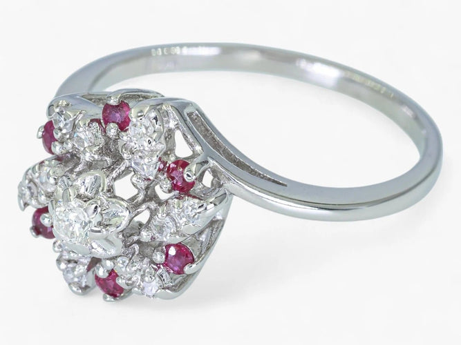 Bague Bague en or 14 carats avec diamant 0,18 ct et rubis 0,06 ct 58 Facettes AN86