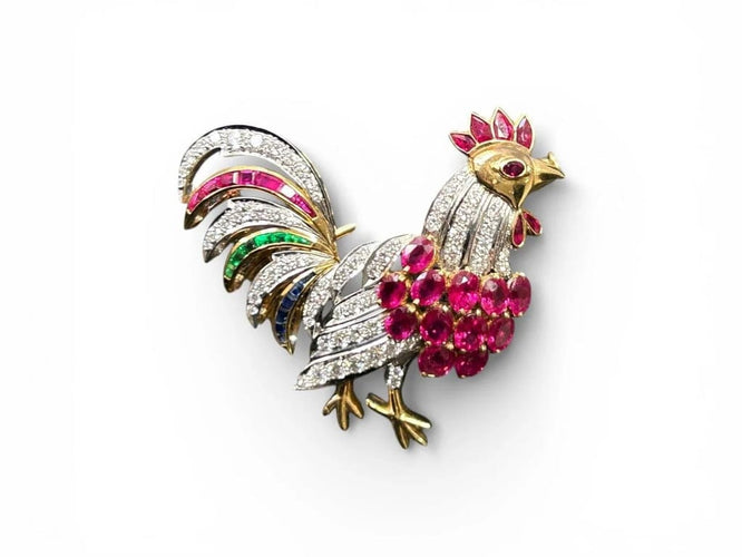 Broche Broche coq en or jaune et blanc 18 carats, diamants, rubis et saphirs 58 Facettes