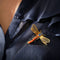 Broche Marchak Libellule - Broche en or jaune 18 carats, corail et corindons 58 Facettes