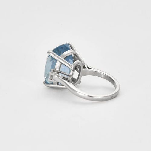 Bague 55 Bague saphir de Ceylan 25 ct en or blanc 58 Facettes
