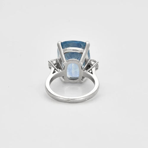 Bague 55 Bague saphir de Ceylan 25 ct en or blanc 58 Facettes