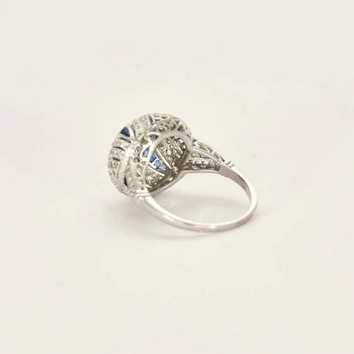 Bague 53 Bague style Art déco en or blanc 18 carats, diamant et saphirs 58 Facettes