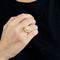 Bague 54 Bague en or jaune 18 carats à opale et diamants 58 Facettes