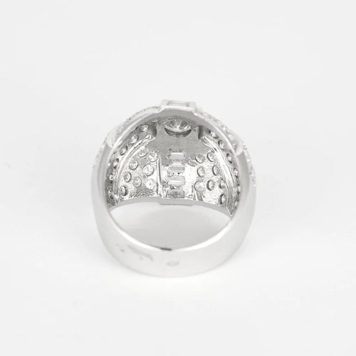 Bague 55 Bague dôme pavée de diamants en or blanc 18K 58 Facettes