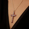 Pendentif Croix en or jaune 18 kt sertie de diamants et rubis 58 Facettes 36601015