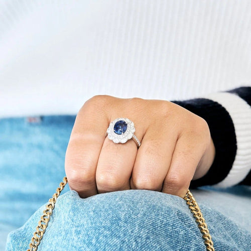 Bague 54 Bague marguerite en or blanc 18 carats avec saphir et diamants 58 Facettes