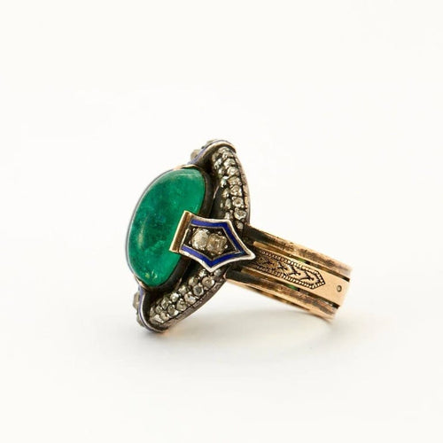 Bague 53 Bague en or jaune 18 K et argent avec saphir, émeraude et diamants 58 Facettes