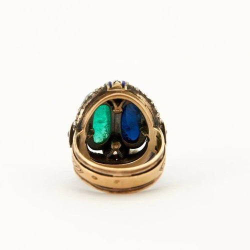 Bague 53 Bague en or jaune 18 K et argent avec saphir, émeraude et diamants 58 Facettes