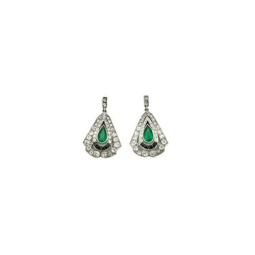 Boucles d'oreilles Art déco - Boucles d’oreilles en platine, émeraudes, diamants et onyx 58 Facettes