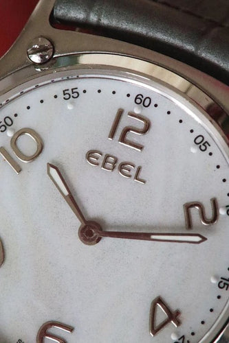 Montre Ebel - Montre vintage à cadran nacre blanche quartz 58 Facettes