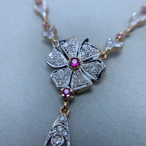 Collier Collier en or jaune 14 carats, argent, diamants et rubis 58 Facettes