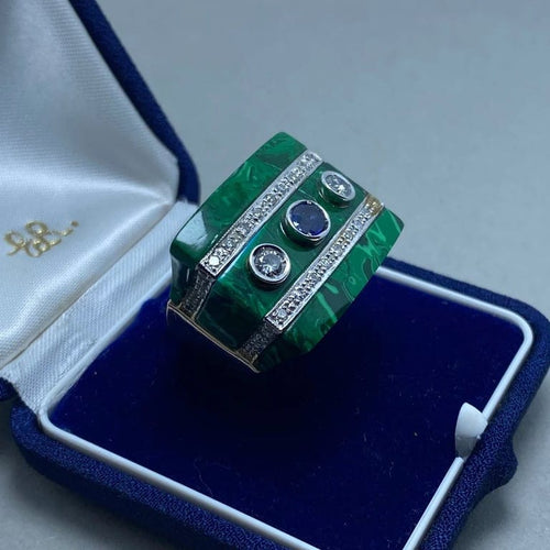 Bague 56 Bague en or blanc 14 kt avec saphir et diamants 58 Facettes