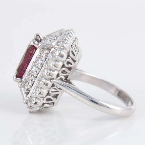 Bague 49 Bague marguerite rubis birman et diamants en or blanc 18 ct 58 Facettes 1