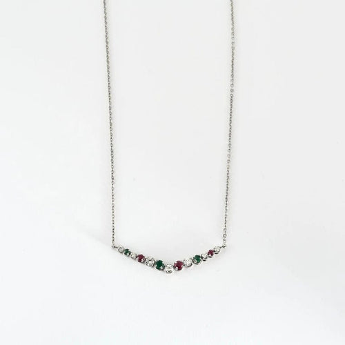 Collier Collier en or blanc 18 carats avec rubis, émeraudes et diamants 58 Facettes 1056180