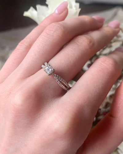 Bague 54 Bague de fiançailles en or blanc 18k et diamants 58 Facettes
