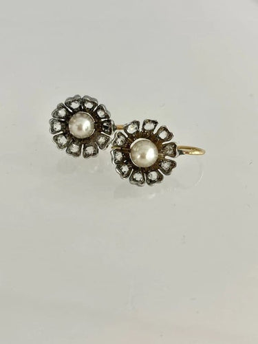 Boucles d'oreilles Boucles d'oreilles Églantine - Fleur en or 18 carats, argent, perles et diamants 58 Facettes 988896