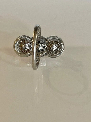 Bague 56 Bague trilogie en platine avec perles et diamants 58 Facettes 1046905