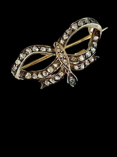 Broche Broche nœud Napoléon III en or et argent sertie de diamants 58 Facettes