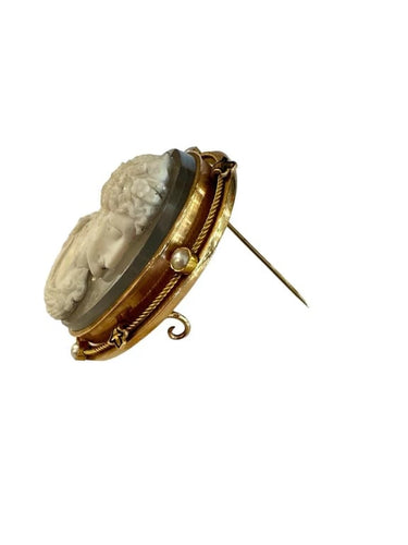 Broche Broche camée sur agate en or jaune 18 carats 58 Facettes