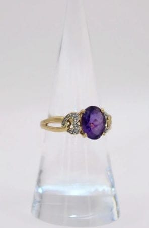 Bague 54 Bague vintage en or jaune 18K, améthyste et diamants 58 Facettes