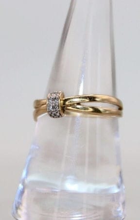 Bague 56 Bague en or jaune 18 carats sertie de 8 diamants 58 Facettes