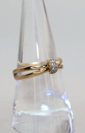 Bague 56 Bague en or jaune 18 carats sertie de 8 diamants 58 Facettes