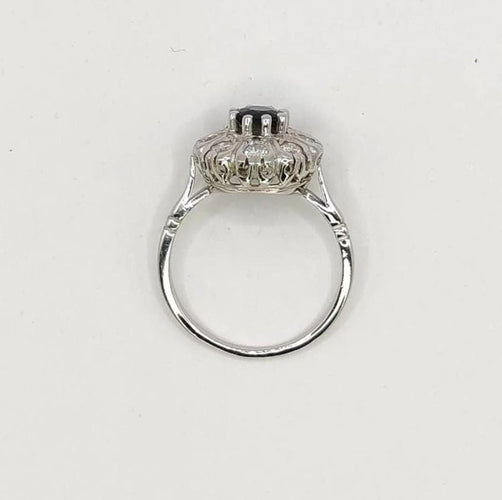 Bague 54 Bague marguerite en or blanc 18 carats, saphir et diamants 58 Facettes