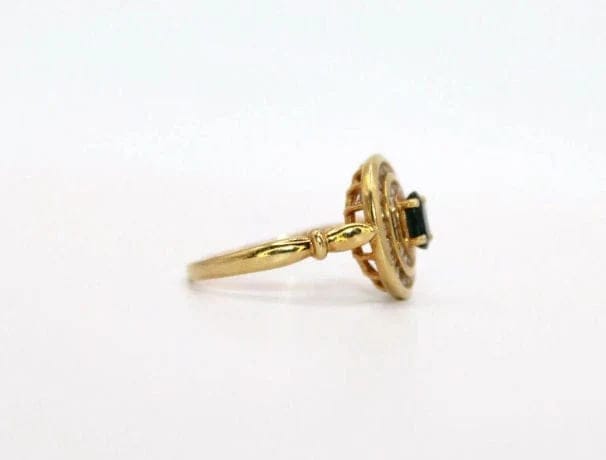 Bague 57 Bague Pompadour vintage en or jaune 18 carats, saphir et diamants 58 Facettes