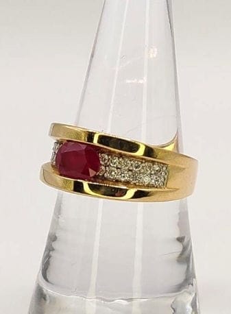 Bague 55 Bague bandeau en or jaune 18K avec rubis ovale et diamants 58 Facettes