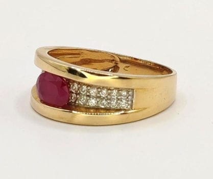 Bague 55 Bague bandeau en or jaune 18K avec rubis ovale et diamants 58 Facettes